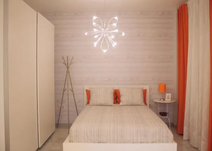 Fantastico Estudio En Centro Ciudad - Conde De Ibarra 11/13- Sevilla